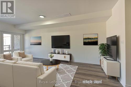 25 Wynwood Lane, Orillia, ON - Indoor Photo Showing Living Room