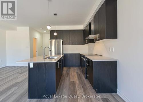 25 Wynwood Lane, Orillia, ON - Indoor Photo Showing Kitchen With Stainless Steel Kitchen With Upgraded Kitchen