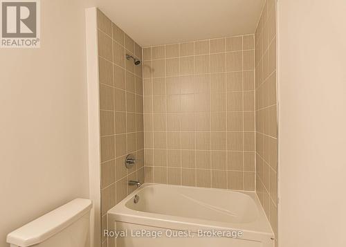 25 Wynwood Lane, Orillia, ON - Indoor Photo Showing Bathroom