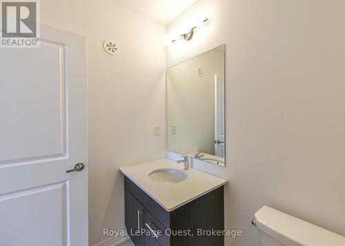 25 Wynwood Lane, Orillia, ON - Indoor Photo Showing Bathroom