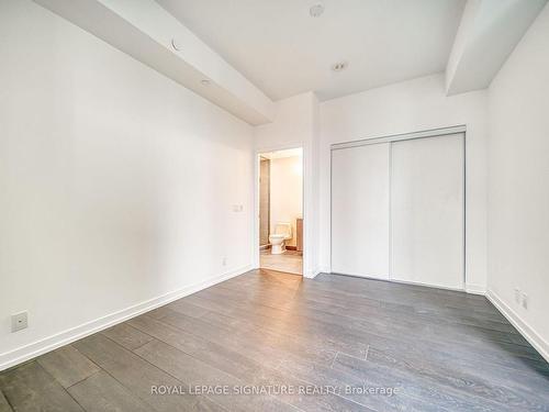 807-2020 Bathurst St, Toronto, ON - Indoor Photo Showing Other Room