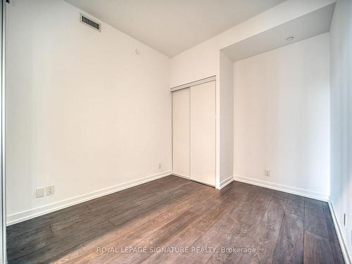 807-2020 Bathurst St, Toronto, ON - Indoor Photo Showing Other Room