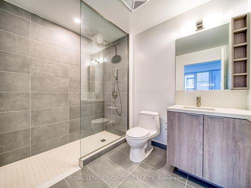 807-2020 Bathurst St, Toronto, ON - Indoor Photo Showing Bathroom