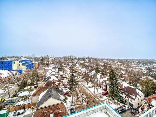 807-2020 Bathurst St, Toronto, ON - Outdoor With View