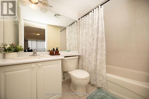 906 - 15 North Park Road, Vaughan, ON - Indoor Photo Showing Bathroom