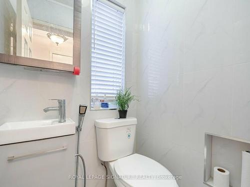 7 Via Cassia Dr, Toronto, ON - Indoor Photo Showing Bathroom