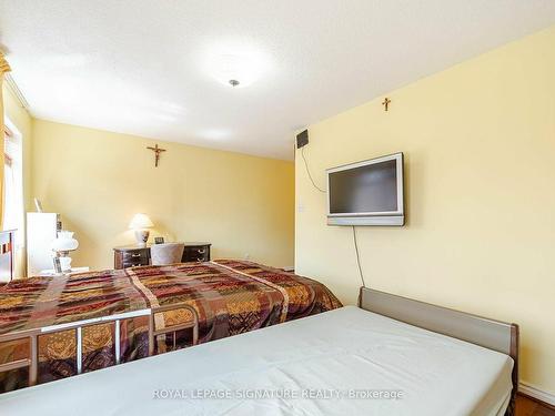 7 Via Cassia Dr, Toronto, ON - Indoor Photo Showing Bedroom