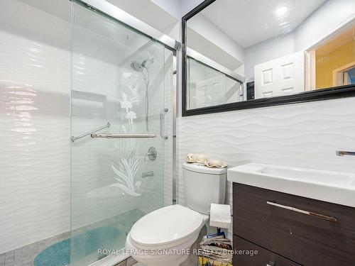 7 Via Cassia Dr, Toronto, ON - Indoor Photo Showing Bathroom