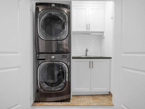 22 Harding Ave, Toronto, ON - Indoor Photo Showing Laundry Room