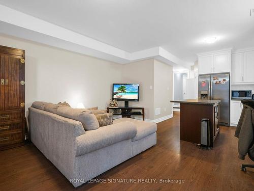 22 Harding Ave, Toronto, ON - Indoor Photo Showing Living Room