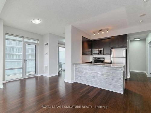 1008-365 Prince Of Wales Dr, Mississauga, ON - Indoor Photo Showing Kitchen