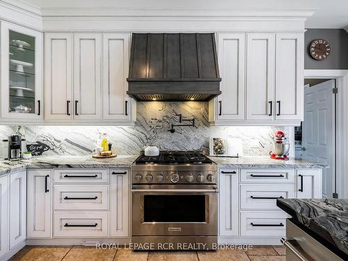 513442 2Nd Line, Amaranth, ON - Indoor Photo Showing Kitchen With Upgraded Kitchen