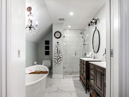 513442 2Nd Line, Amaranth, ON - Indoor Photo Showing Bathroom