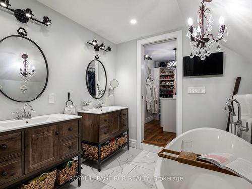 513442 2Nd Line, Amaranth, ON - Indoor Photo Showing Bathroom