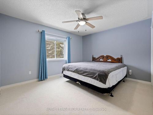 556252 Mulmur Melancthon Town Line, Melancthon, ON - Indoor Photo Showing Bedroom