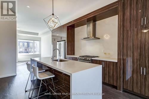 3870 Major Mackenzie Drive, Vaughan, ON - Indoor Photo Showing Kitchen With Upgraded Kitchen