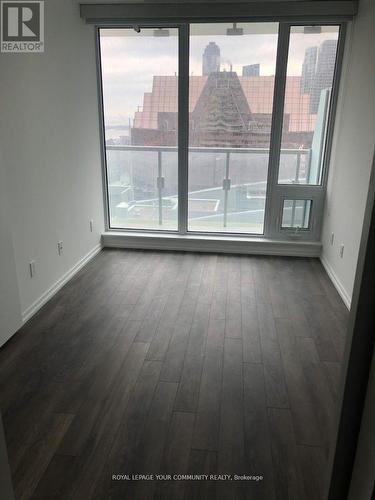 3007 - 197 Yonge Street, Toronto, ON - Indoor Photo Showing Other Room