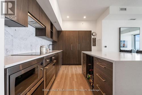 3615 - 17 Bathurst Street, Toronto, ON - Indoor Photo Showing Kitchen