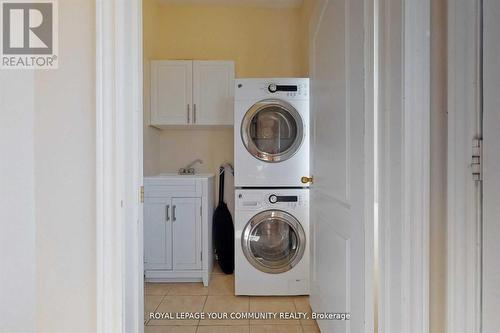 57 - 15 Old Colony Road, Richmond Hill, ON - Indoor Photo Showing Laundry Room