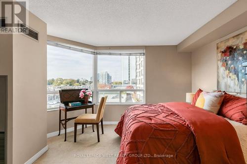 402 - 1 Aberfoyle Crescent Street, Toronto, ON - Indoor Photo Showing Bedroom