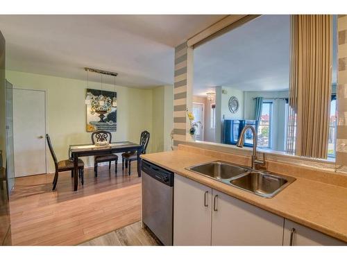 Cuisine - 9660 Rue Riverin, Brossard, QC - Indoor Photo Showing Kitchen With Double Sink