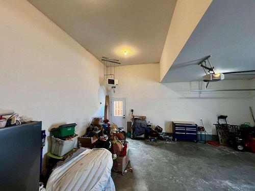 339 Ruby Crescent, Thunder Bay, ON - Indoor Photo Showing Garage