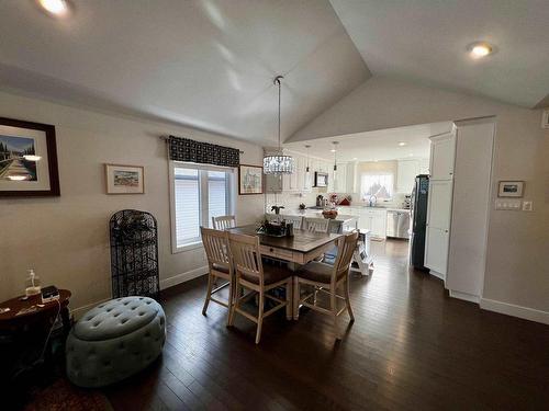 339 Ruby Crescent, Thunder Bay, ON - Indoor Photo Showing Dining Room