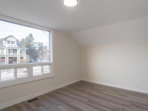 125 Court St S, Thunder Bay, ON - Indoor Photo Showing Other Room