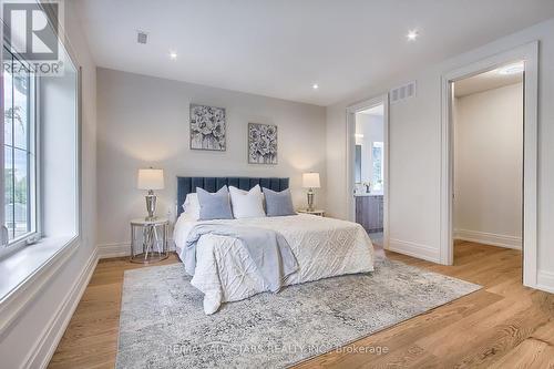 27088 Kennedy Road, Georgina, ON - Indoor Photo Showing Bedroom