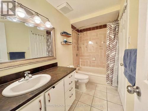 969 Avignon Court, Ottawa, ON - Indoor Photo Showing Bathroom