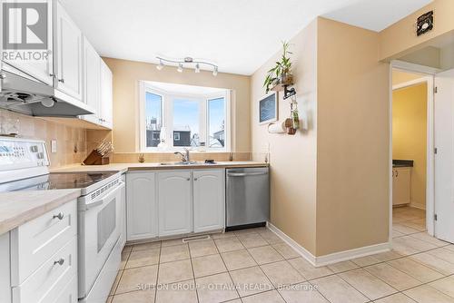 969 Avignon Court, Ottawa, ON - Indoor Photo Showing Kitchen With Double Sink