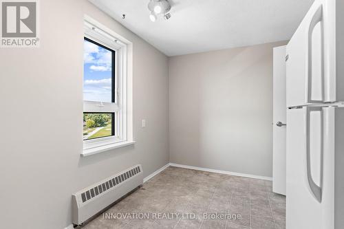 501 - 1356 Meadowlands Drive E, Ottawa, ON - Indoor Photo Showing Other Room