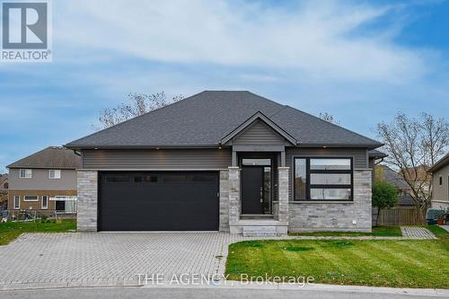 8838 Black Forest Crescent, Niagara Falls (219 - Forestview), ON - Outdoor With Facade