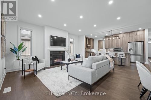 8838 Black Forest Crescent, Niagara Falls (219 - Forestview), ON - Indoor Photo Showing Living Room With Fireplace