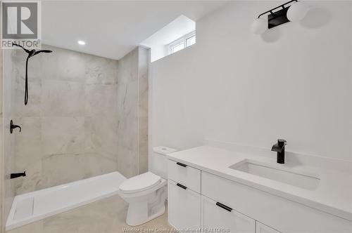 11 Cypress Pointe Unit# Lower, Leamington, ON - Indoor Photo Showing Bathroom