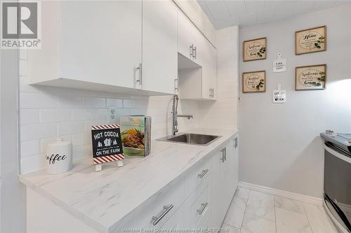 6635 Thornberry Unit# 387, Windsor, ON - Indoor Photo Showing Kitchen With Upgraded Kitchen