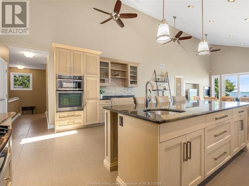 581 Ross Beach Road, Lakeshore, ON - Indoor Photo Showing Kitchen With Upgraded Kitchen