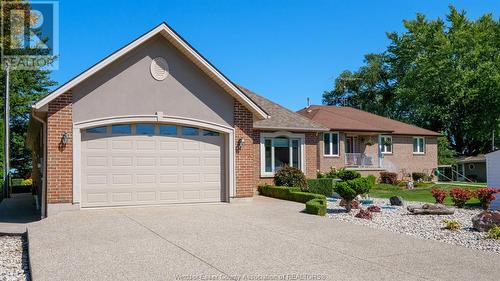 581 Ross Beach Road, Lakeshore, ON - Outdoor