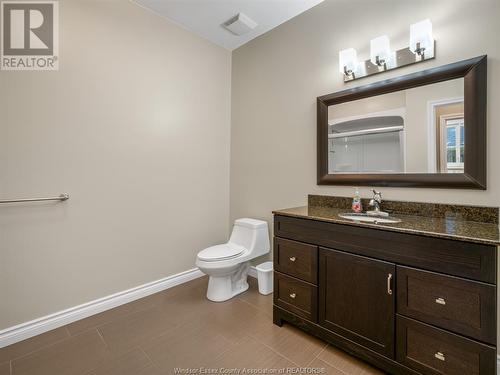 581 Ross Beach Road, Lakeshore, ON - Indoor Photo Showing Bathroom