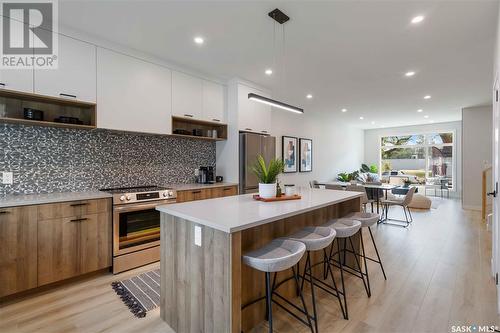 1117 9Th Street E, Saskatoon, SK - Indoor Photo Showing Kitchen With Upgraded Kitchen