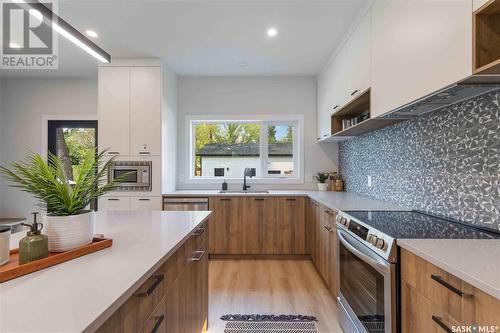 1117 9Th Street E, Saskatoon, SK - Indoor Photo Showing Kitchen With Upgraded Kitchen