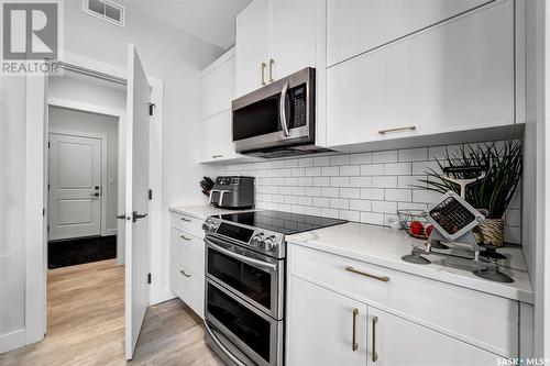 174 Germain Court, Saskatoon, SK - Indoor Photo Showing Kitchen