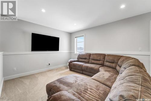 174 Germain Court, Saskatoon, SK - Indoor Photo Showing Living Room