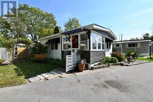 1940 London Line Unit# 4, Sarnia, ON - Outdoor