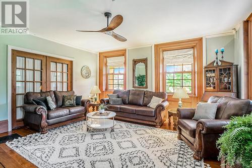 212 Franks Road, Rideau Lakes, ON - Indoor Photo Showing Living Room