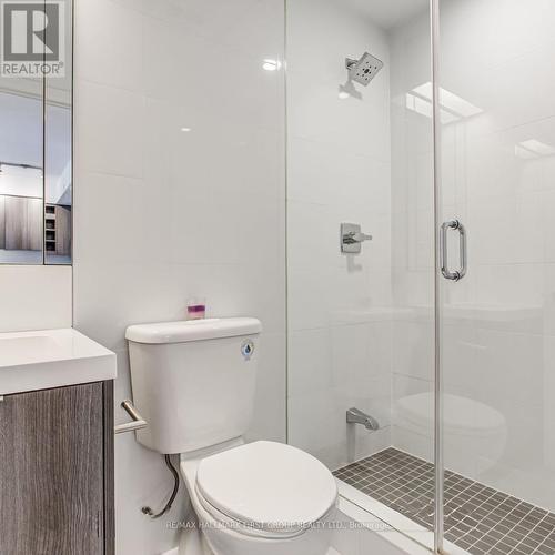 1001 - 101 Erskine Avenue, Toronto, ON - Indoor Photo Showing Bathroom