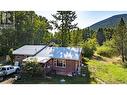 8927 River Avenue, Yahk, BC  - Outdoor 