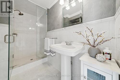 5 - 578 Spadina Avenue, Toronto, ON - Indoor Photo Showing Bathroom