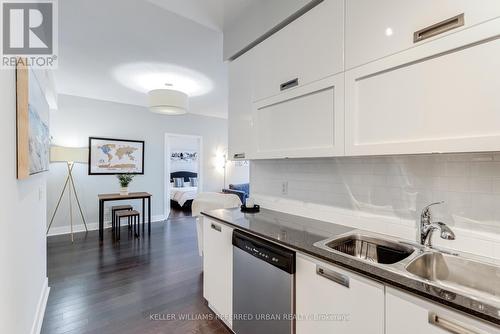 632 - 90 Stadium Road, Toronto, ON - Indoor Photo Showing Kitchen With Double Sink