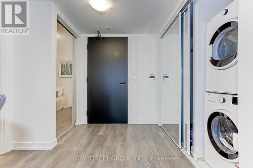 1503 - 60 Shuter Street S, Toronto, ON - Indoor Photo Showing Laundry Room